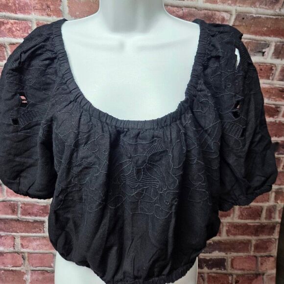 Universal Thread Black Open Knit Cropped Top Medium Puff Sleeve Scoop Neck Linen - Picture 4 of 5